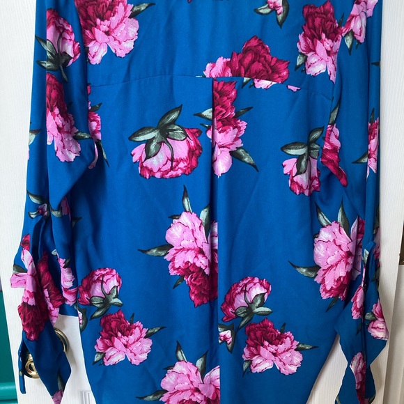 Floral West Kei blouse - Picture 2 of 6